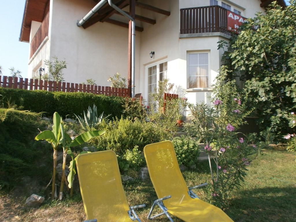 Fehér Rózsa Apartman Cserszegtomaj Exterior foto