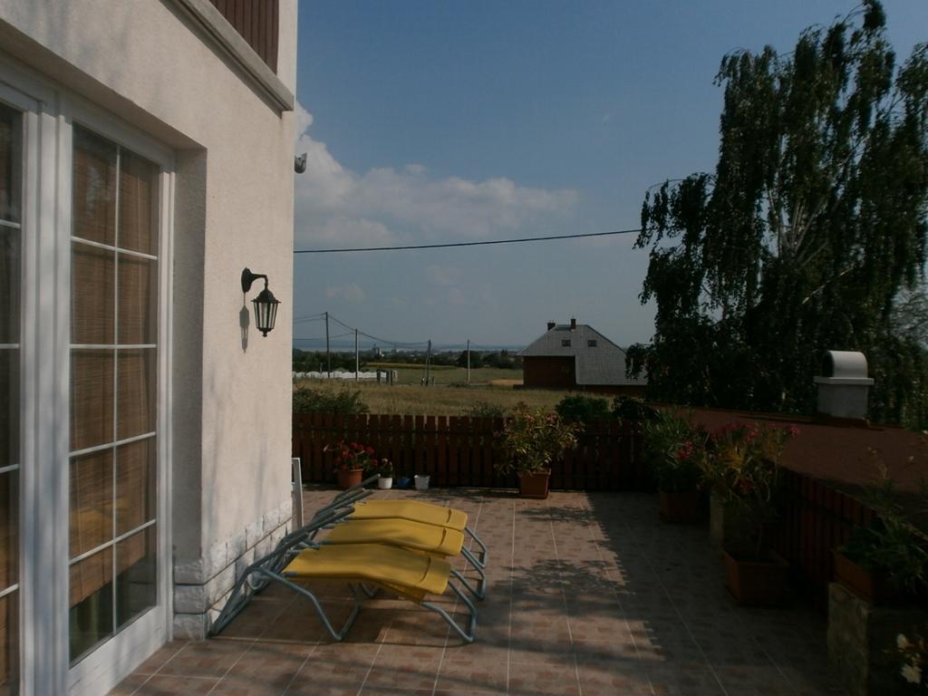 Fehér Rózsa Apartman Cserszegtomaj Exterior foto