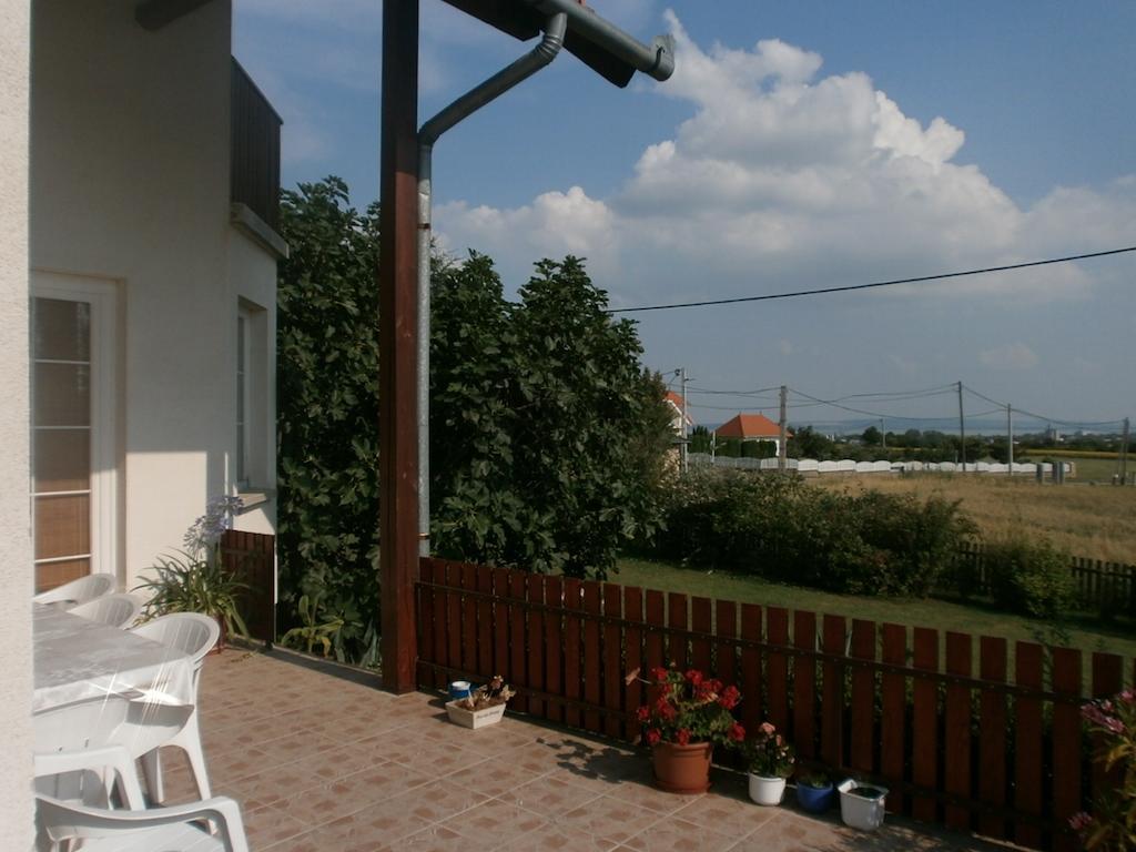 Fehér Rózsa Apartman Cserszegtomaj Exterior foto