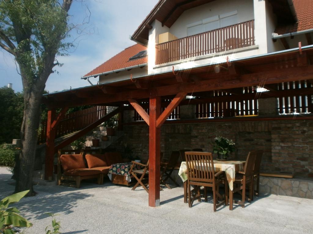 Fehér Rózsa Apartman Cserszegtomaj Quarto foto