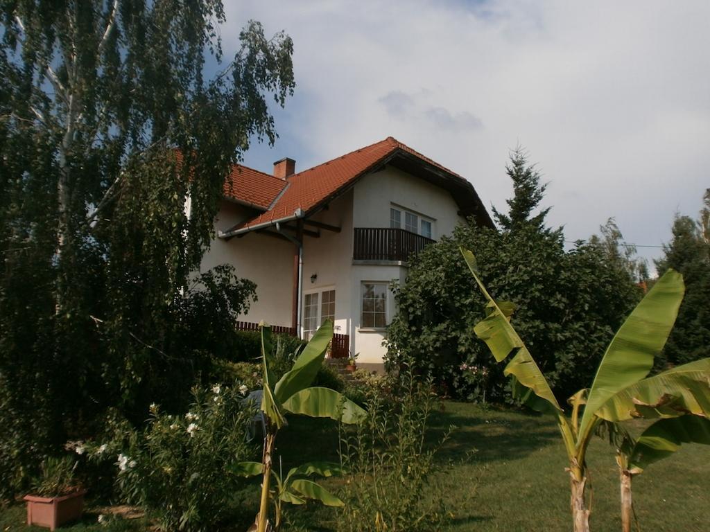 Fehér Rózsa Apartman Cserszegtomaj Exterior foto